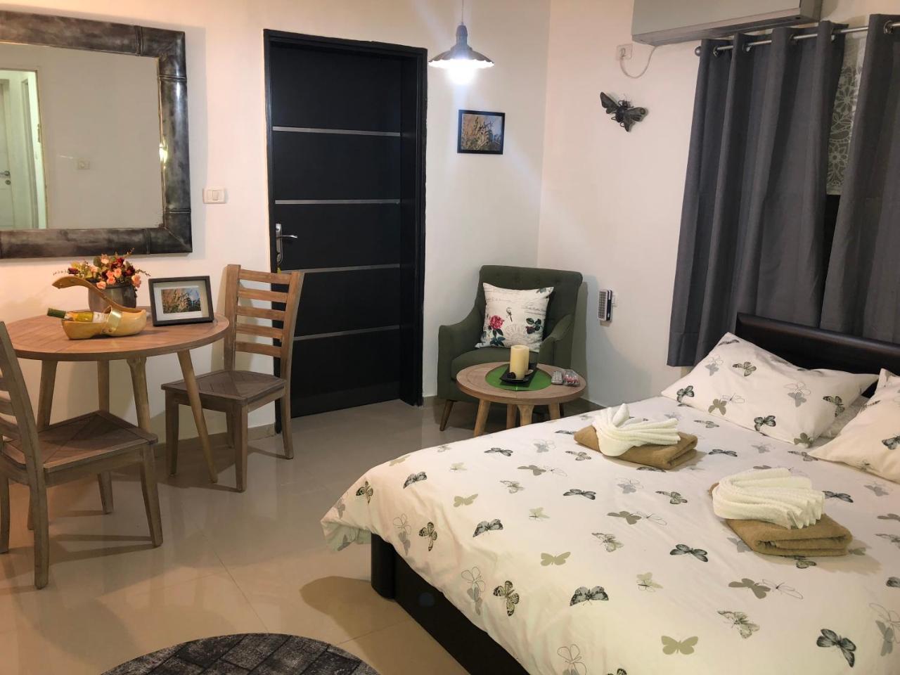 Апартаменты Ronit'S Place Кирьят-Шмона Экстерьер фото